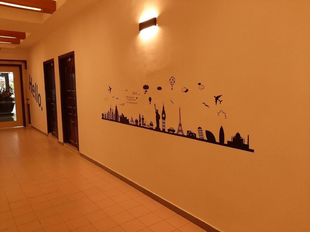 Halim Hotel Tanjung Pinang Esterno foto